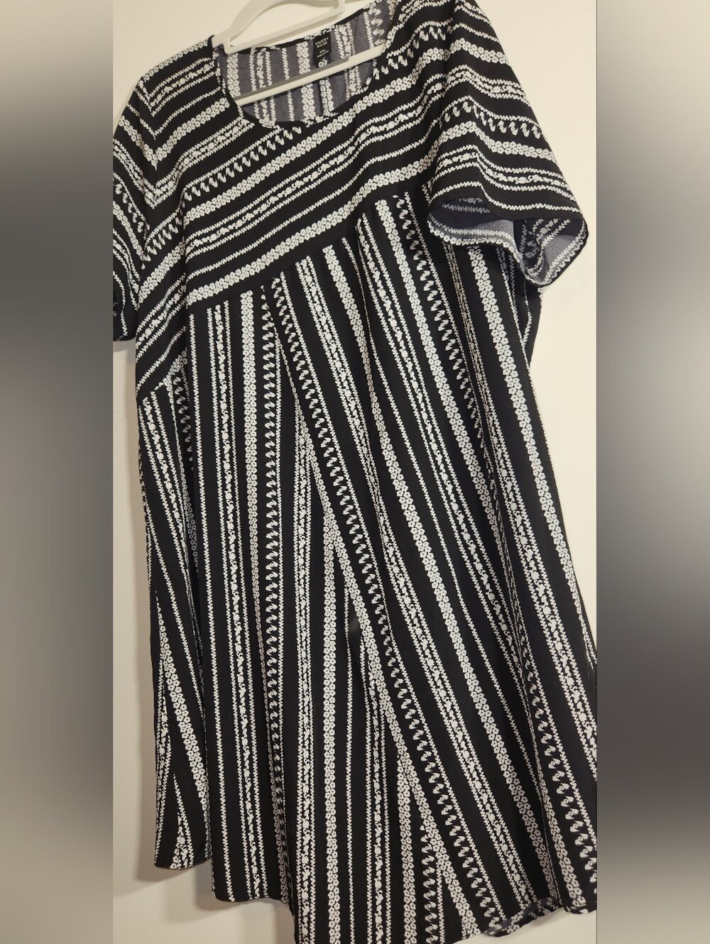 Black & White Striped Pattern 4XL Midi Dress Emery Rose/Shein